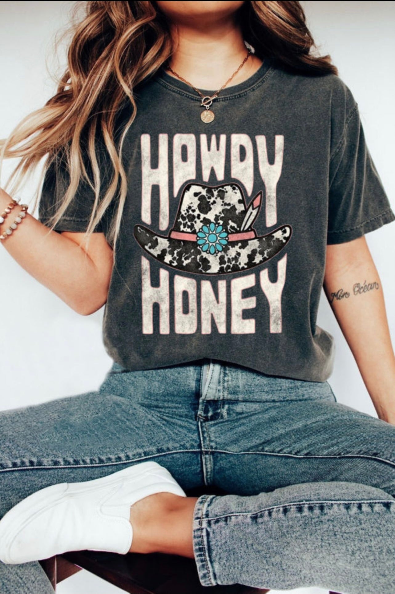 Black Howdy Honey  Cowboy Hat Graphic Tee